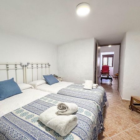 Casa cueva rural con diez dormitorios ideal grandes grupos Freila Exterior foto